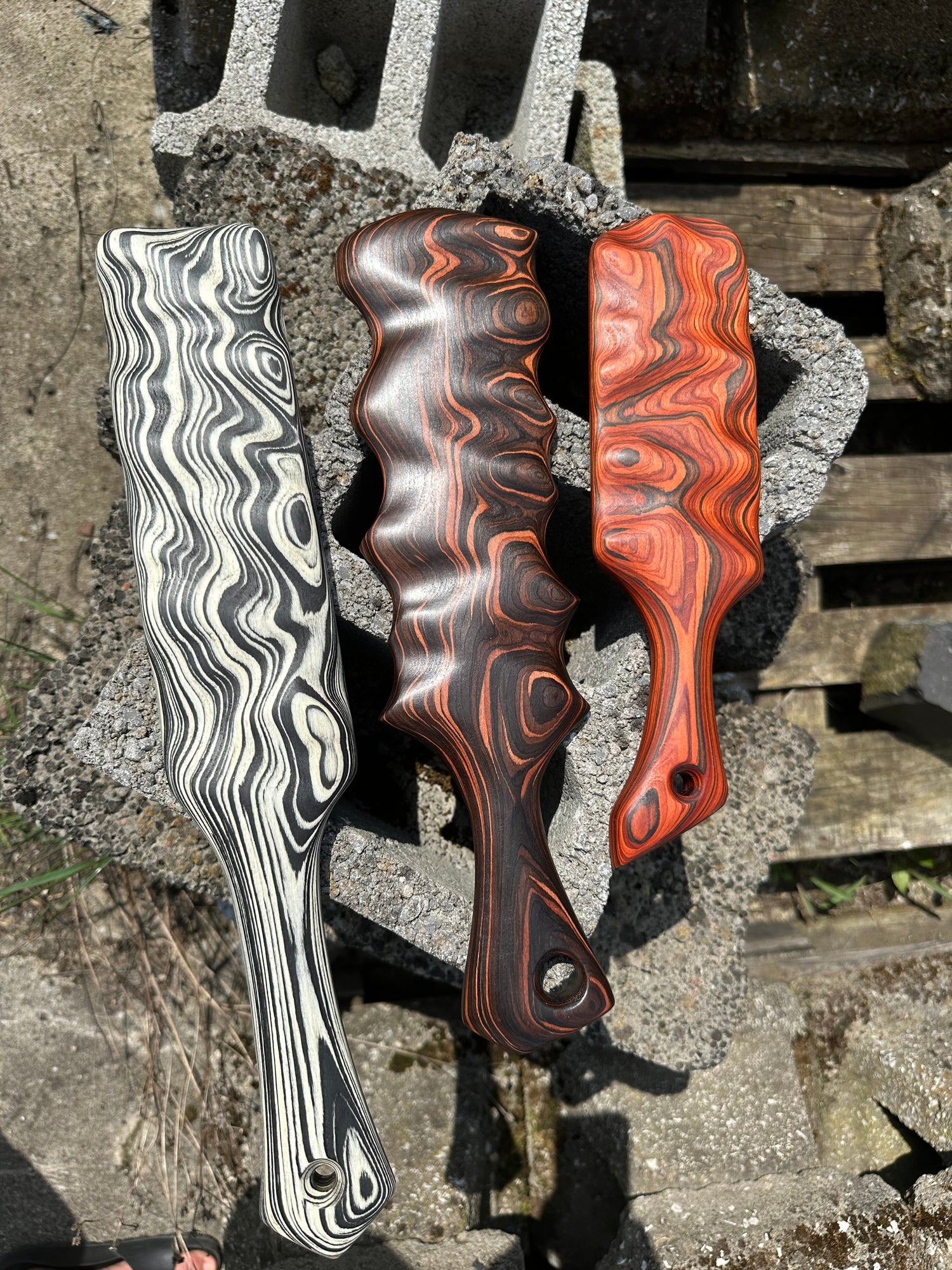 Handgefertigte BDSM Paddles aus verschiedenen edlen Hölzern, Unikate von meinartgerecht