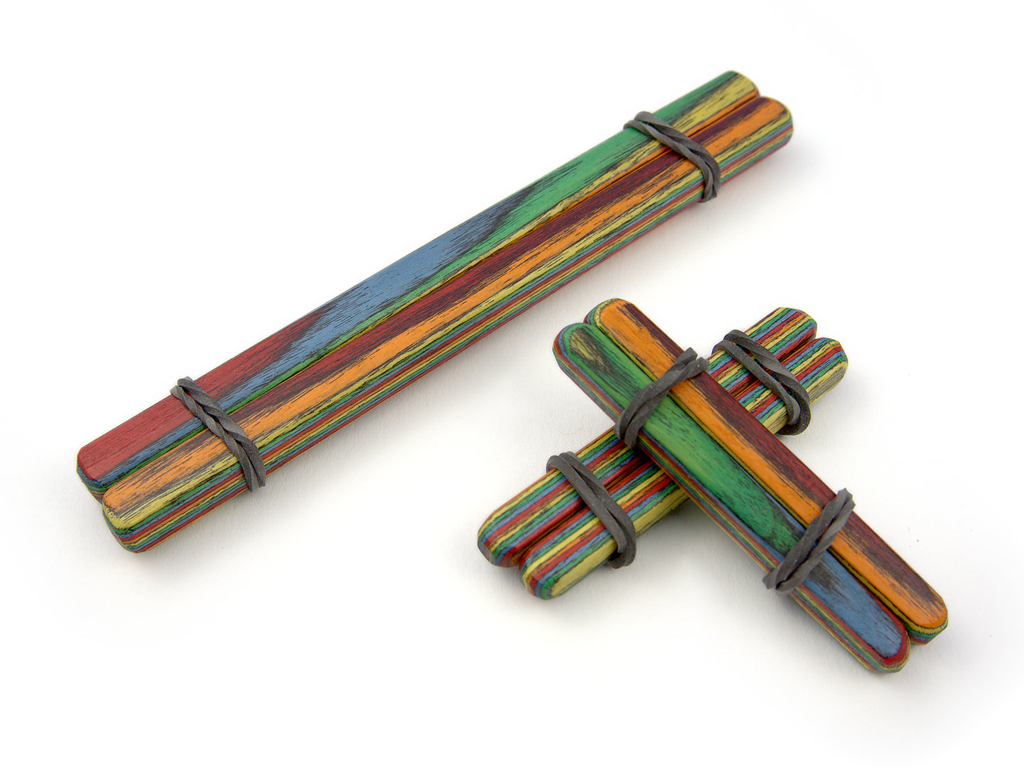 Buntes Klemmenset aus Holz mit Brustwarzenklemmen und Zungenklemme
