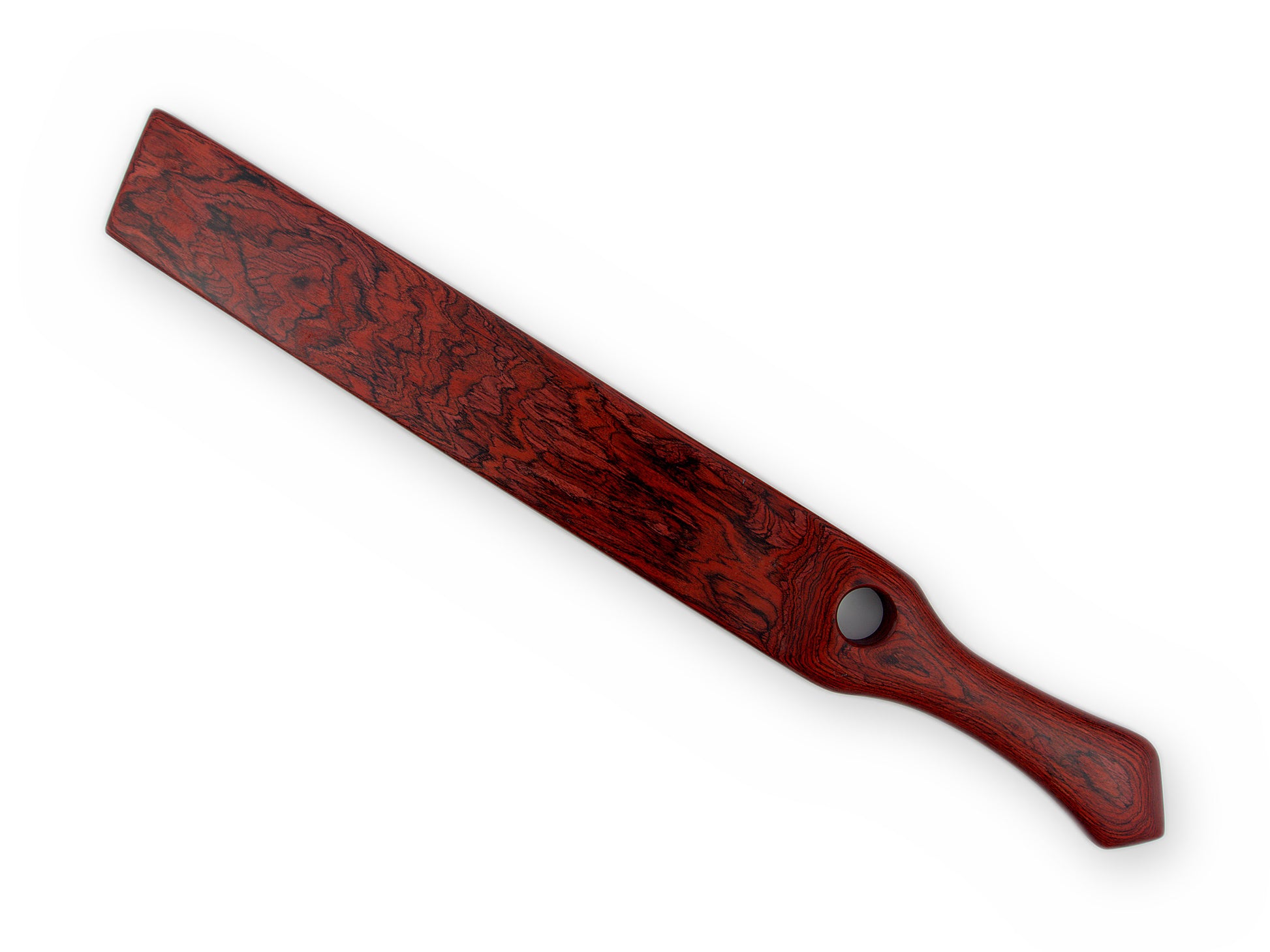 Langes rotes Holz-Paddle mit feinen schwarzen Linien und flacher Rückseite
