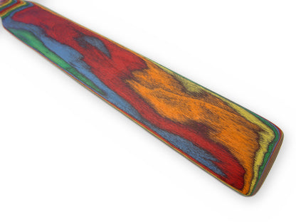 Flache Rückseite mit roten, orangefarbenen und grünen Farbtönen
